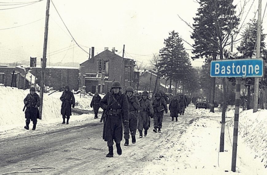 Bastogne in WWII: Airborne forces in the snow